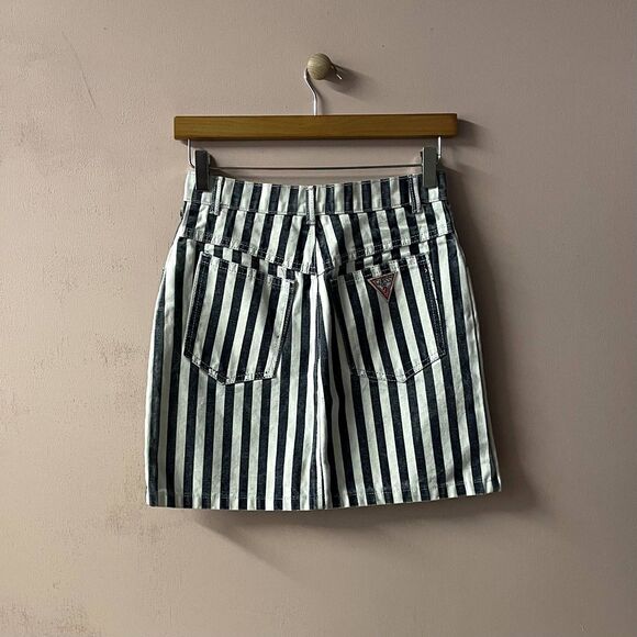 Vintage Guess Black & White Washed Striped Denim Mini Skirt Size S EUC - Picture 3 of 12